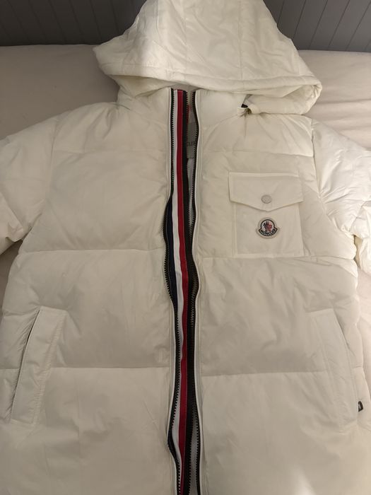 geaca moncler nou nouta marimea L
