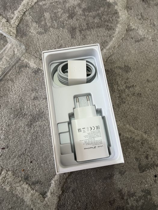 Продам смартфон vivo y28