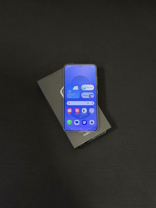 Продавам нов Samsung S25 256GB