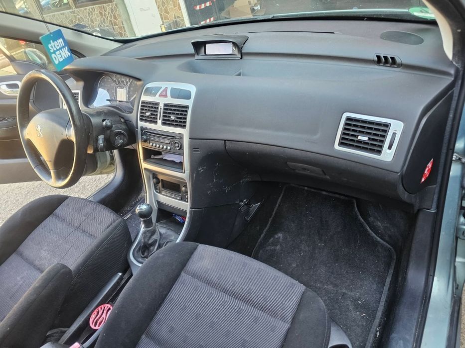 Пежо 307 SW фейслифт 1.6 бензин 109кс 2007г