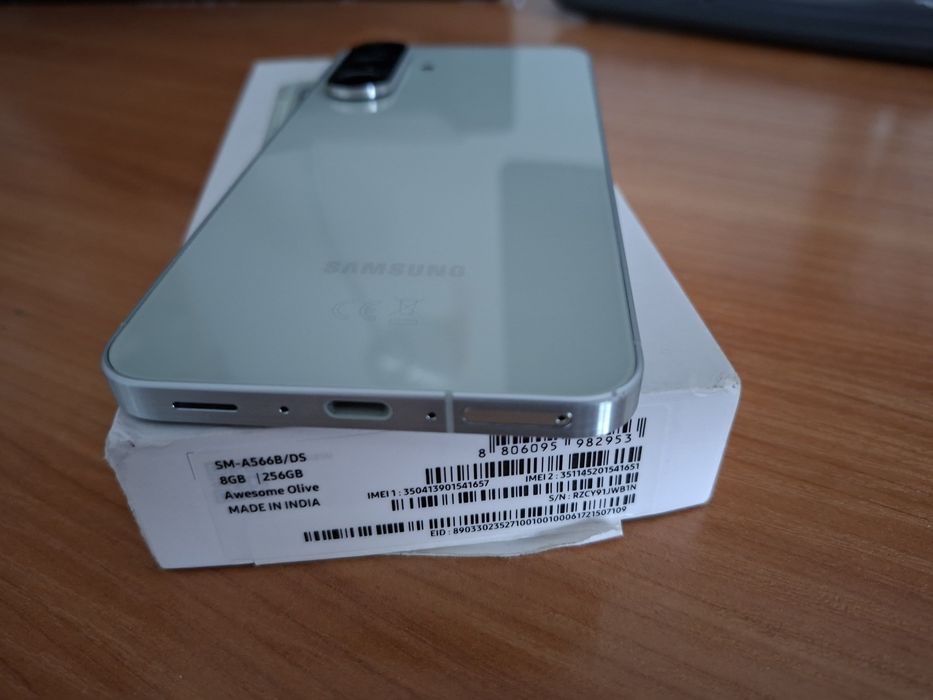 Samsung A56 256GB - перфектно състояние