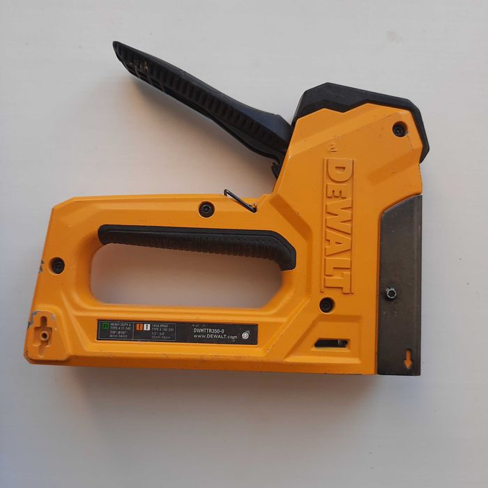 Степлер Dewalt DWHTTR350-0