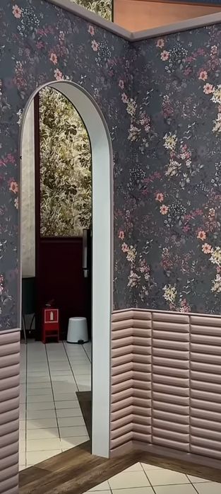 Клею обои , побелка и т.д.