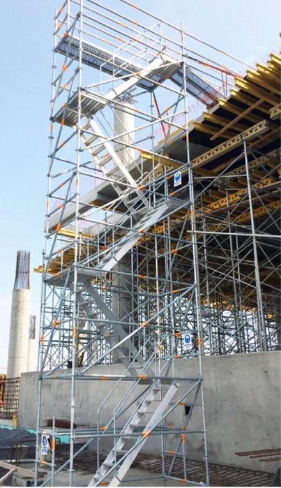 Inchiriem schela turn de acces cu scara