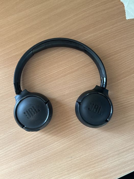 Наушники jbl 520bt СРОЧНО