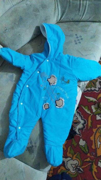 Продам детские вещи.