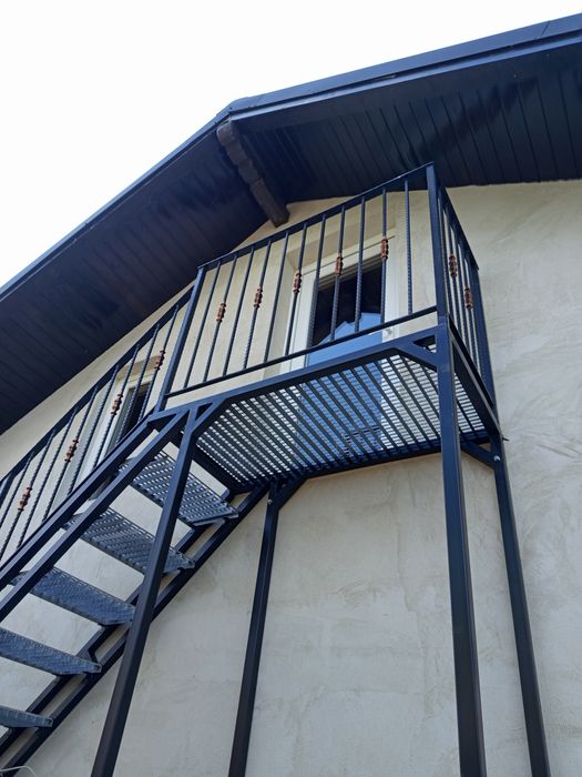 Scări balustrade