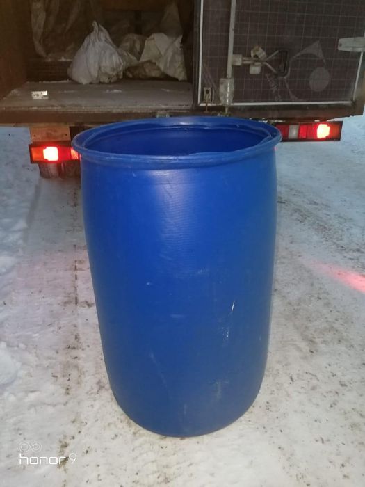 Продаю капроновые бочки.