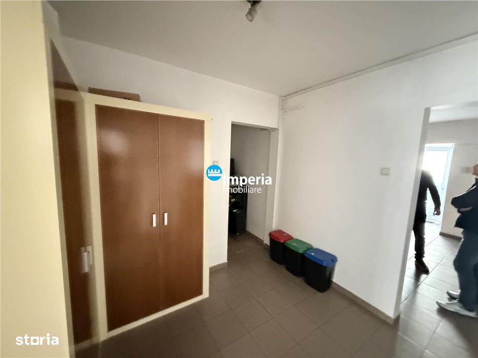 Parter Canta 3 camere – intrare separată din stradă – ideal