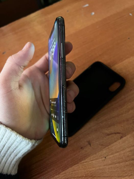 iPhone X в продаже