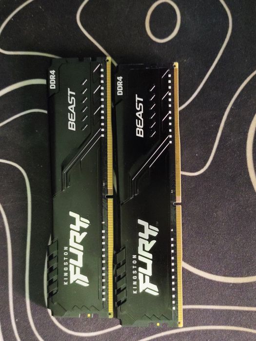 ОЗУ  Kingston fury beast