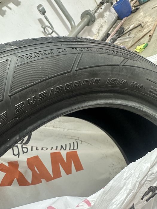Продам летняю резину Dunlop 245/50/19