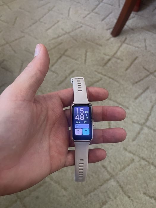 Смарт гривна Huawei band 7