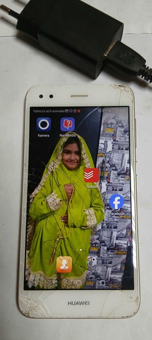 Huawei P19 Light + зарядно