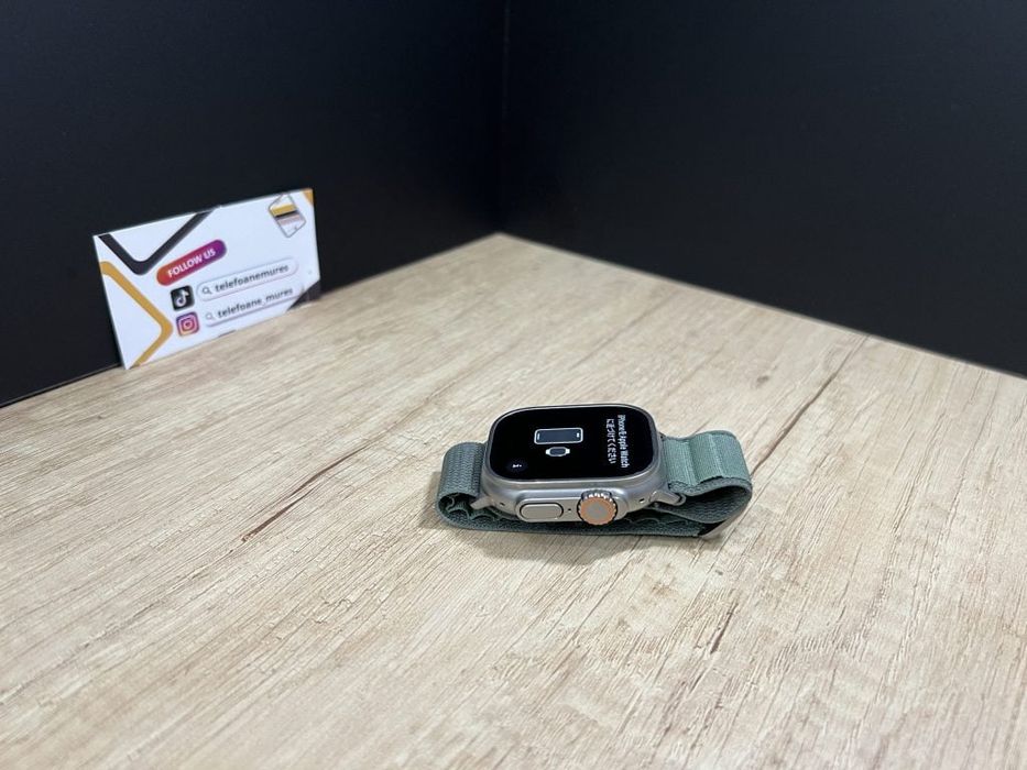 Apple Watch Ultra 49mm Natural Titanium Case Green Alpine Loop Second-