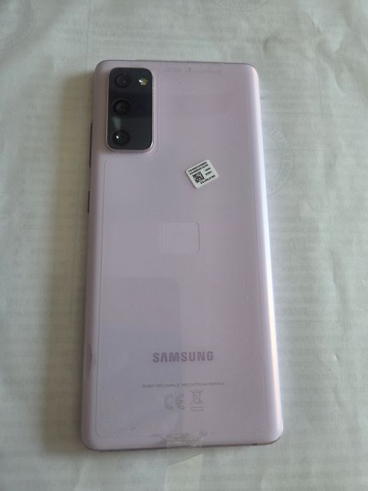 Телефон Samsung Galaxy S20 FE