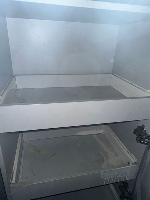 Продаю деревянный шкаф