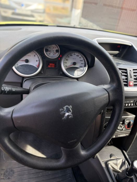 Peugeot 207 - 2007 - 1.4 benzina