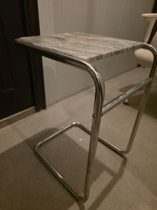 Masuta marmura H&M home pentru canapea