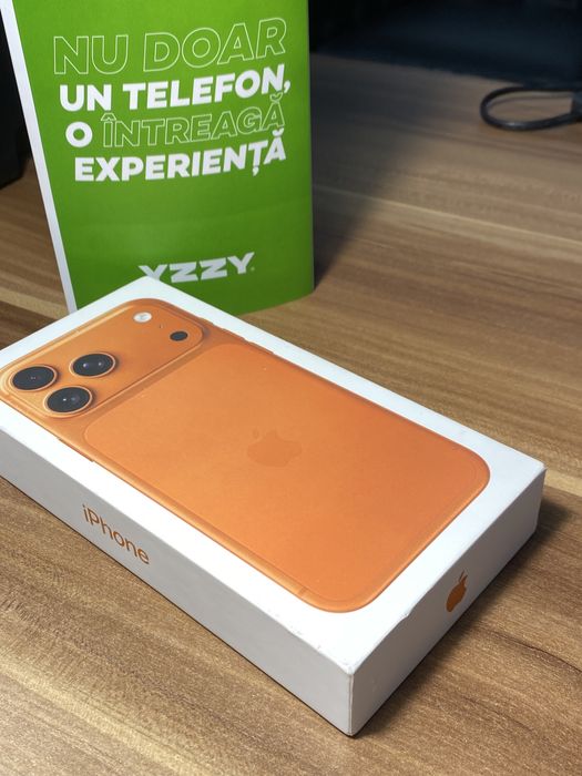 iPhone 17 Pro Max • 256 GB • Cosmic Orange