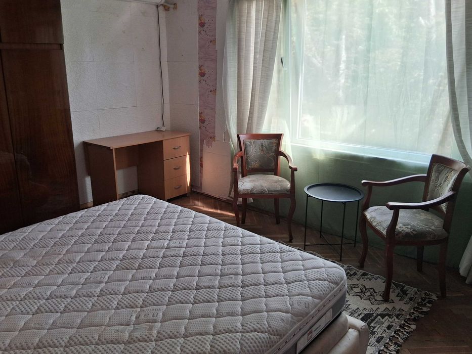 Дава се под наем Двустаен апартамент в Търговище, Център - 75 кв.м за 244.8 € - Снимка #1