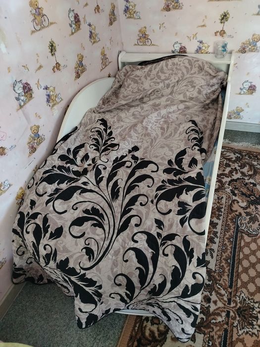 Продам кровать для девочки