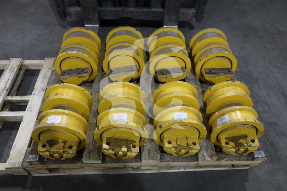 Каток опорный двубортный СК-13181 для Komatsu D65E-12