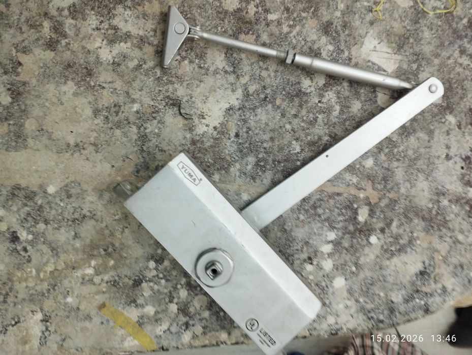 Дверной доводчик YUMA