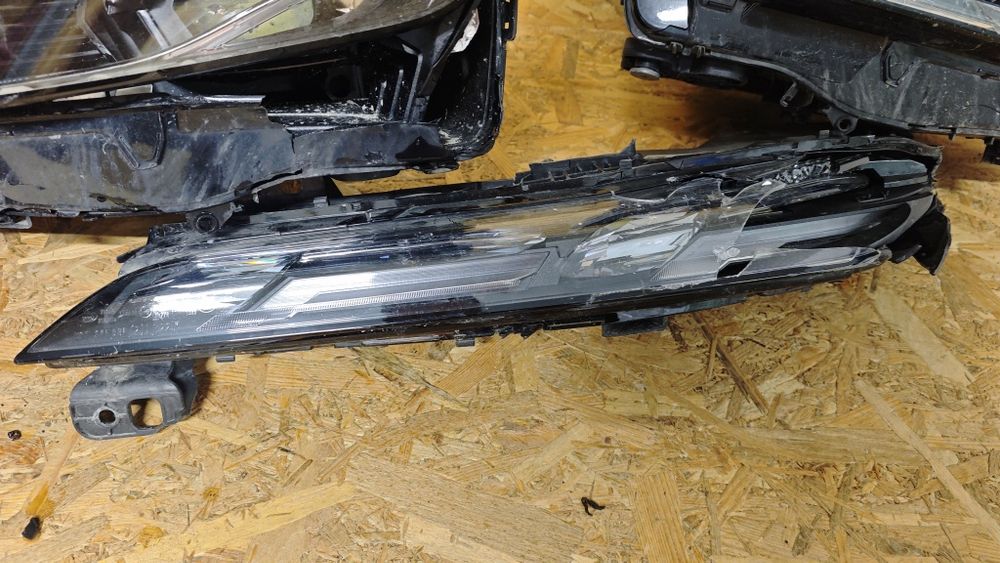 Фарове за БМВ 7 Г70 / BMW i7 G70 BMW LED.
