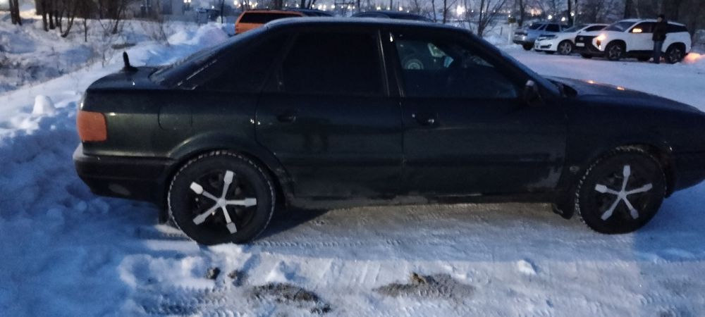 Продам Ауди 80 б4