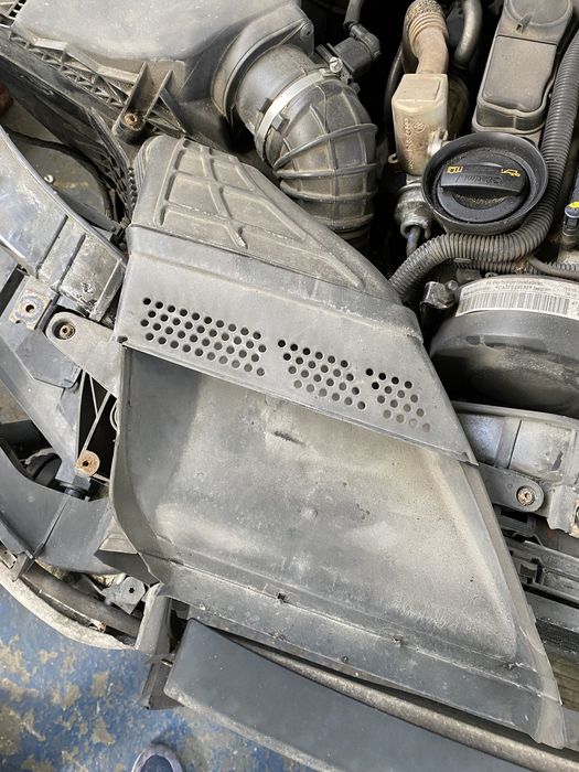 Priza aer trager carcasa filtru aer audi a4 b8 audi a5 2.0tdi