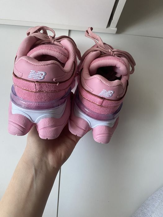 Дамски New balance 9060, естествен велурр