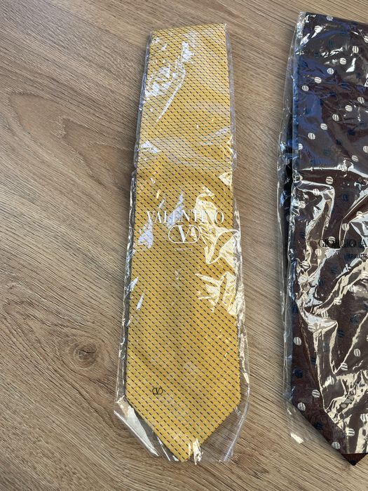 Дизайнерски вратовръзки Armani, Boss, Feragamo, Mochino