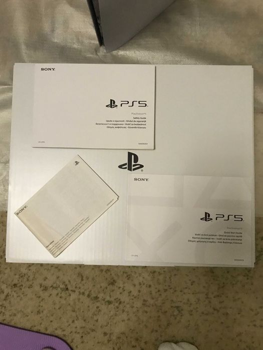 PS5 конзола + контролер | Отлично състояние | Видео при интерес