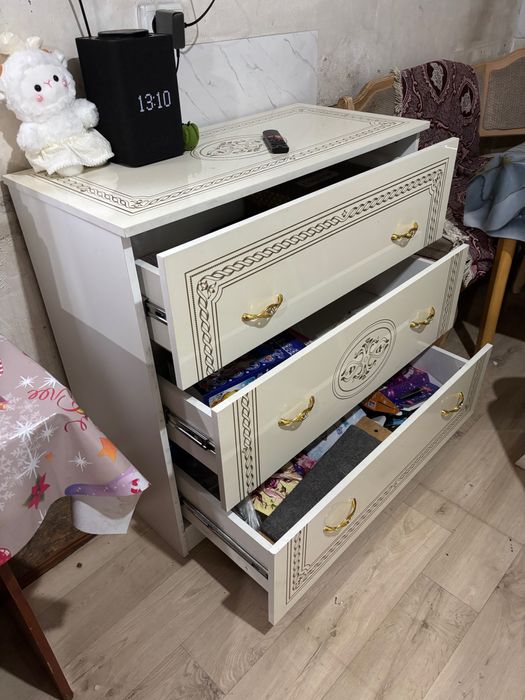 Комод для спальни