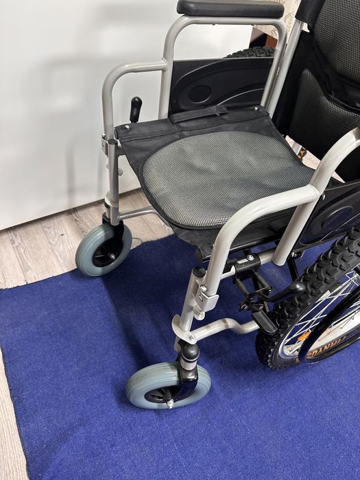 Продам новую инвалидную коляску / кресло