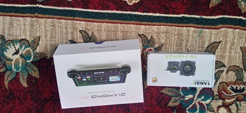 Машинага колонка, монитор