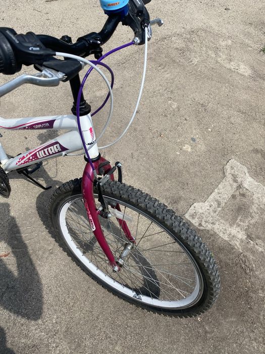 Колело за момиче 24 цола , 21 скорости .