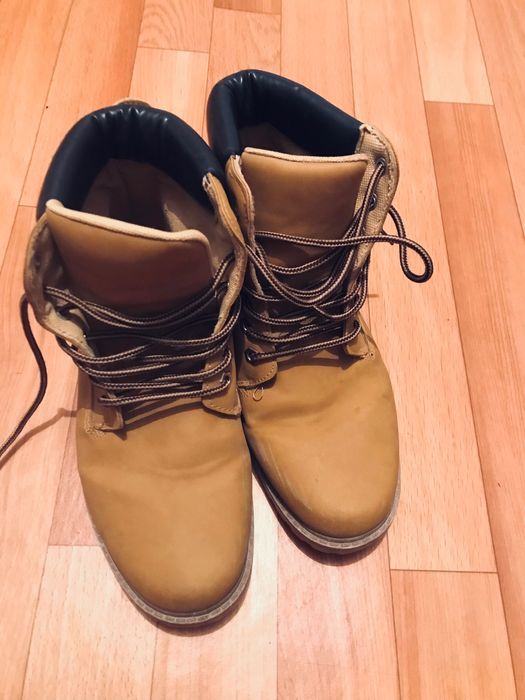 Продам ботинки осенние