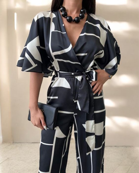 MANGO дамски елегантен  гащеризон черно и бяло