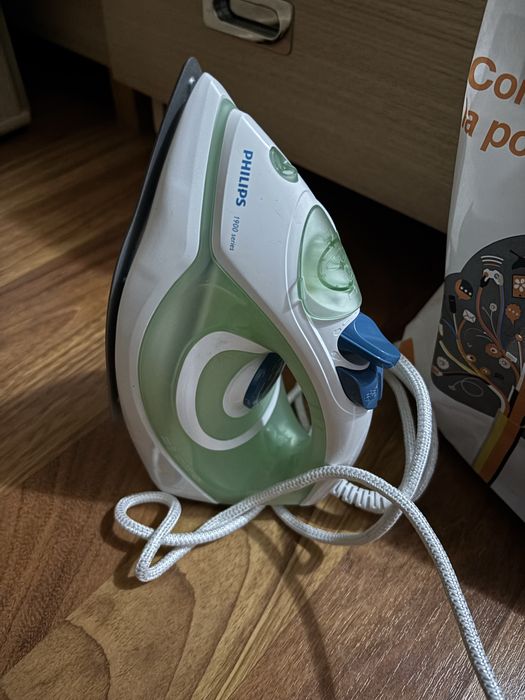 Fier de calcat Philips