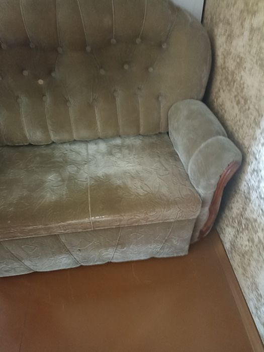 Диван-кровать б/у.