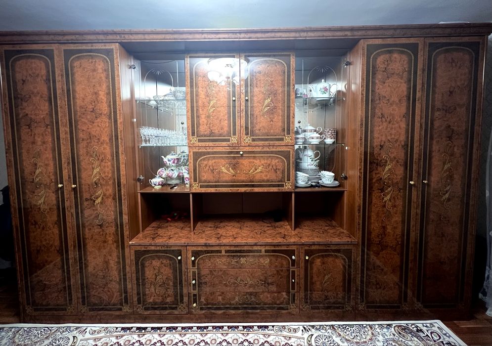 Продается шкаф стенка