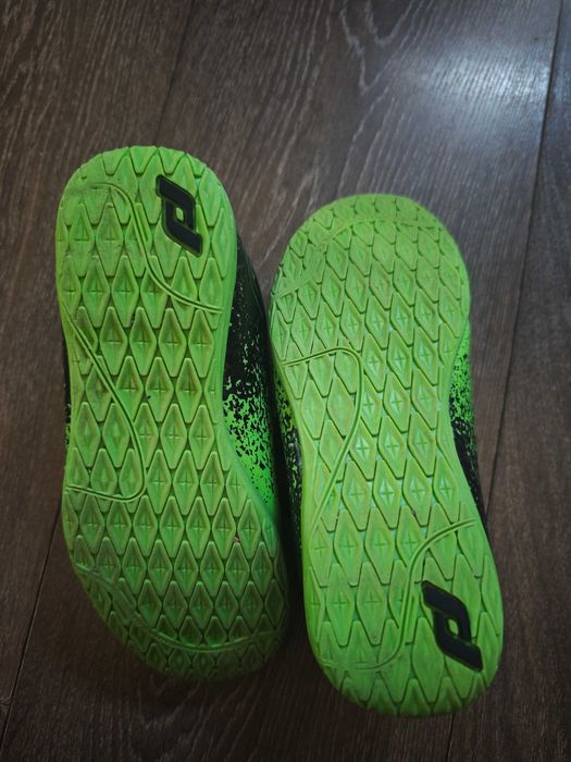 Футболни обувки - 31 номер