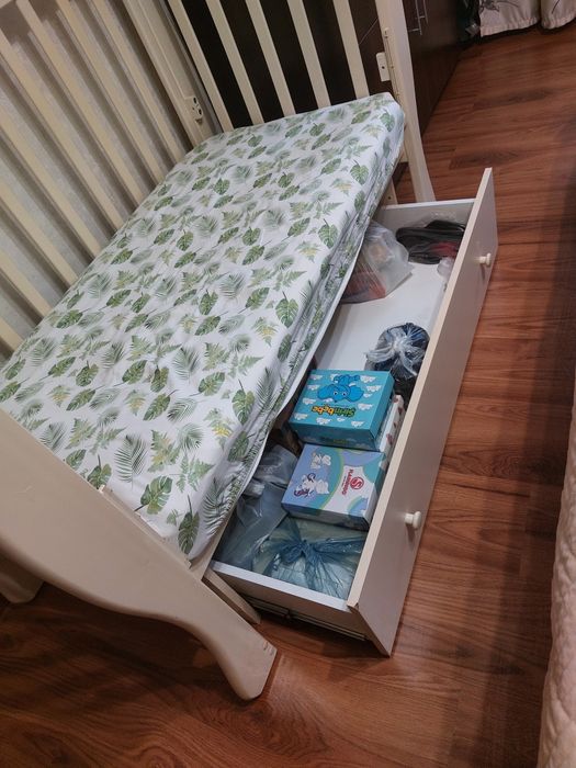 Манеж с ортопед. матрацем + 2 шт простыни