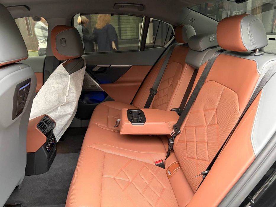 Bmw 530e 2026model full option