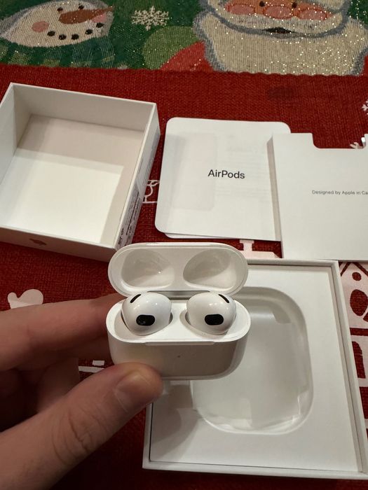 AirPods (3rd generation) - оригинални