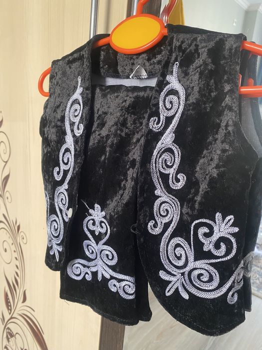 Костюм национальный