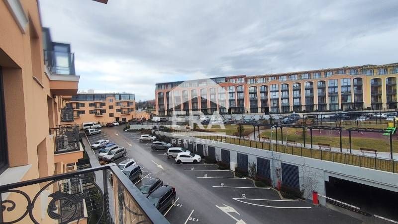 ЕКСКЛУЗИВНО! Двустаен новообзаведен апартамент с паркомясто под наем в