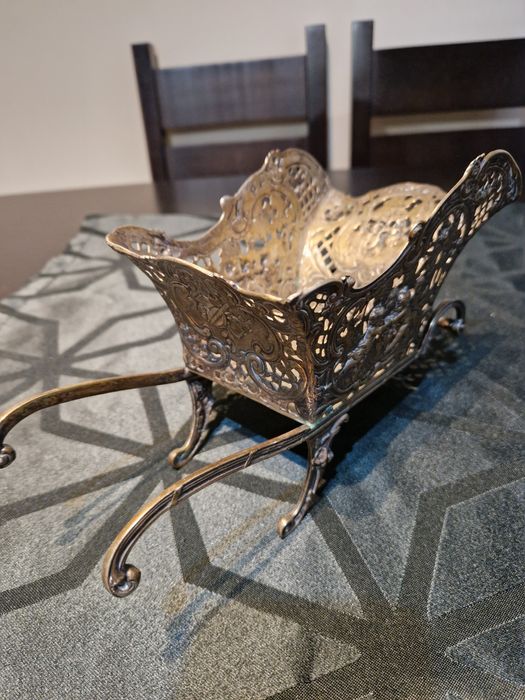 Уникална антикварна  поставка стойка за вино